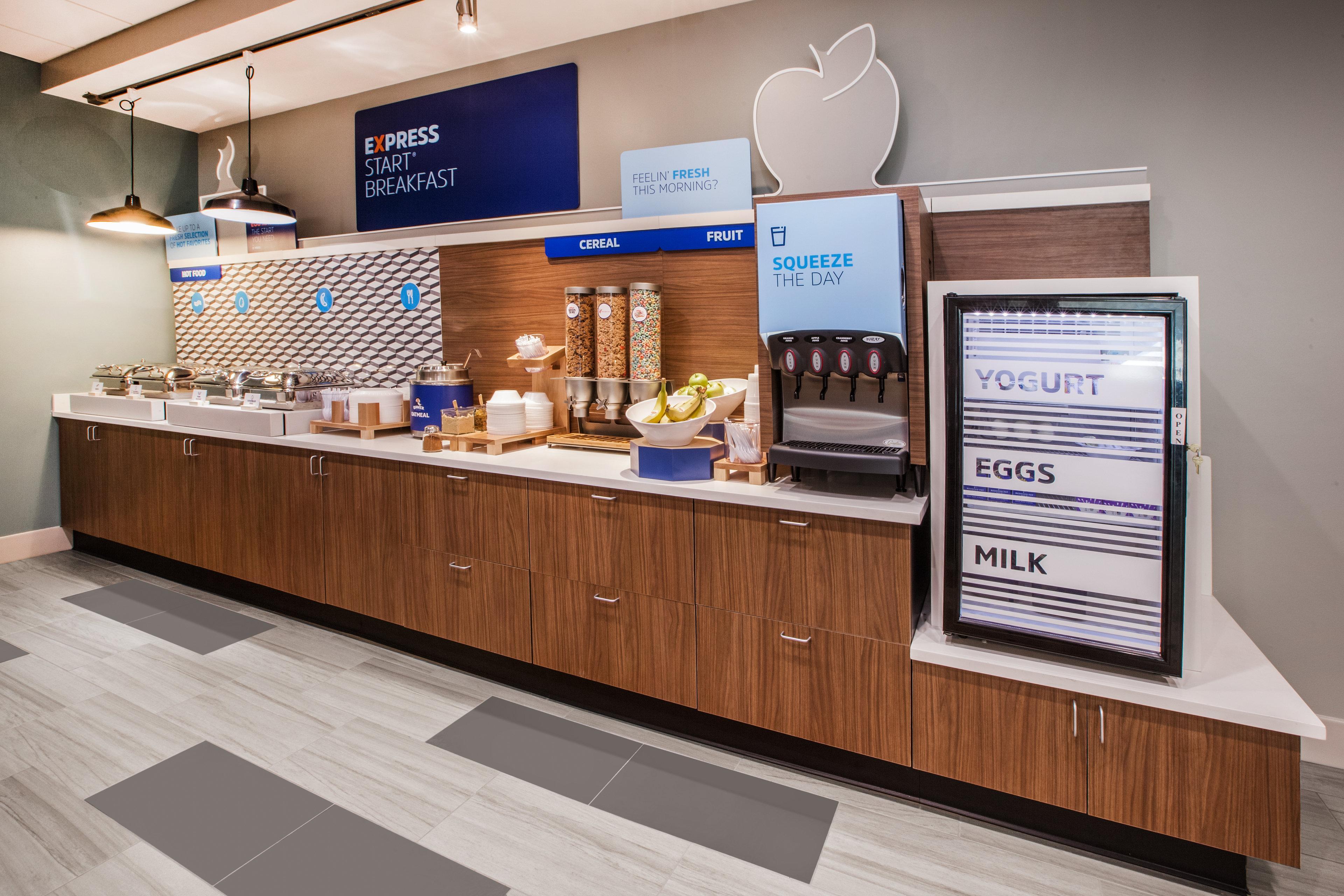 Holiday Inn Express & Suites Clinton By Ihg Extérieur photo