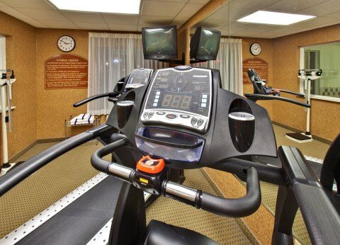 Holiday Inn Express & Suites Clinton By Ihg Extérieur photo